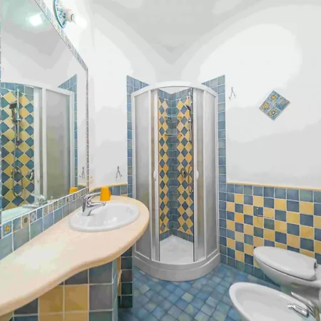 A Charming Surrounded By Greenery Apartman *